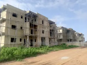Photo - 3bdrm Block of Flats in River Park Estate, FHA for sale