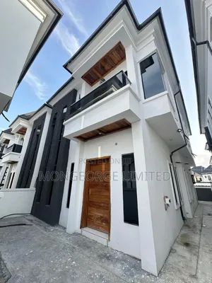 4bdrm Duplex in Chevron for sale