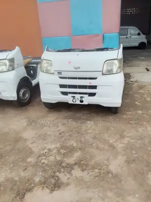 Daihatsu Hijet 2022 Silver