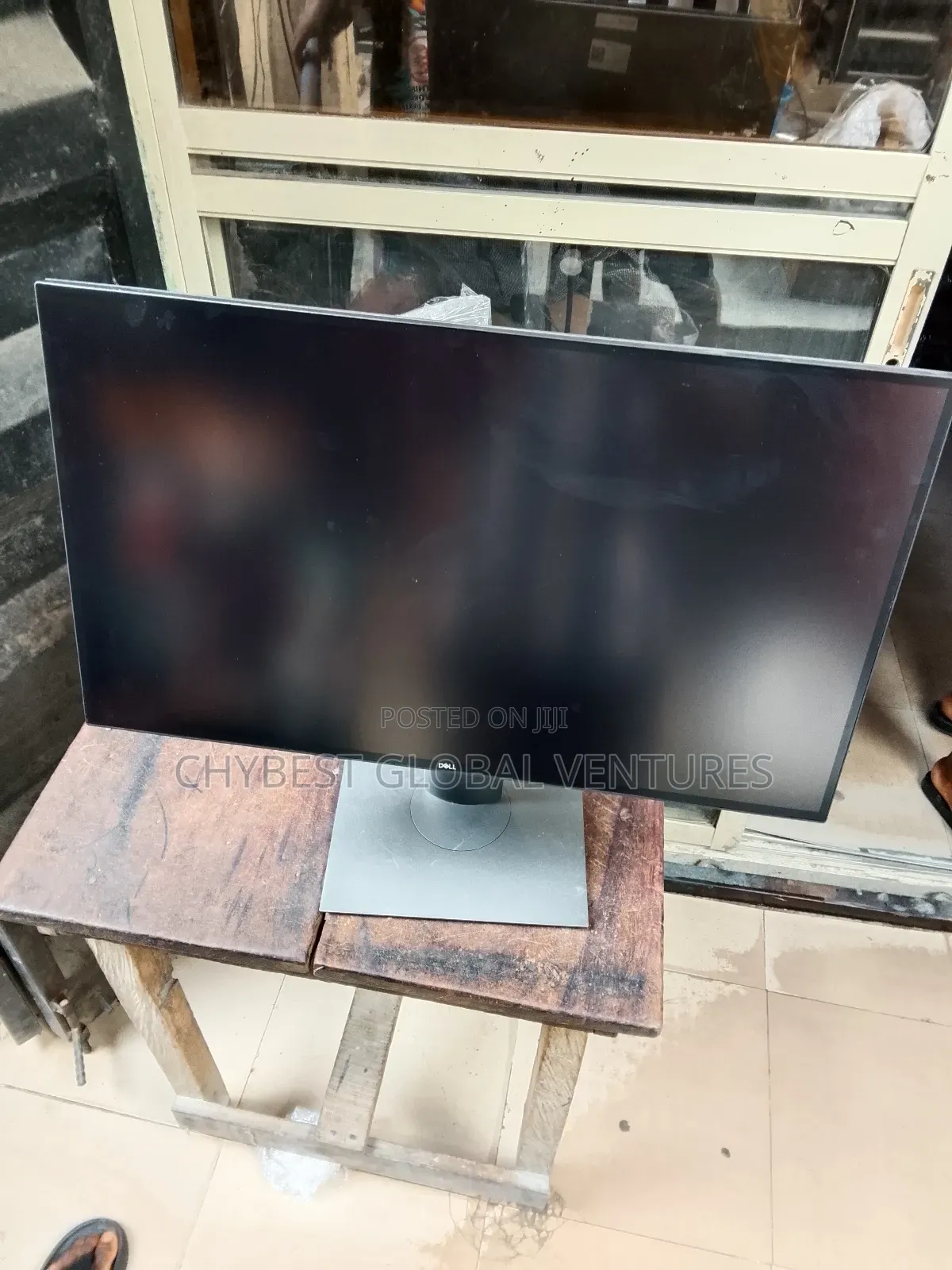 25 Inches Dell Monitor