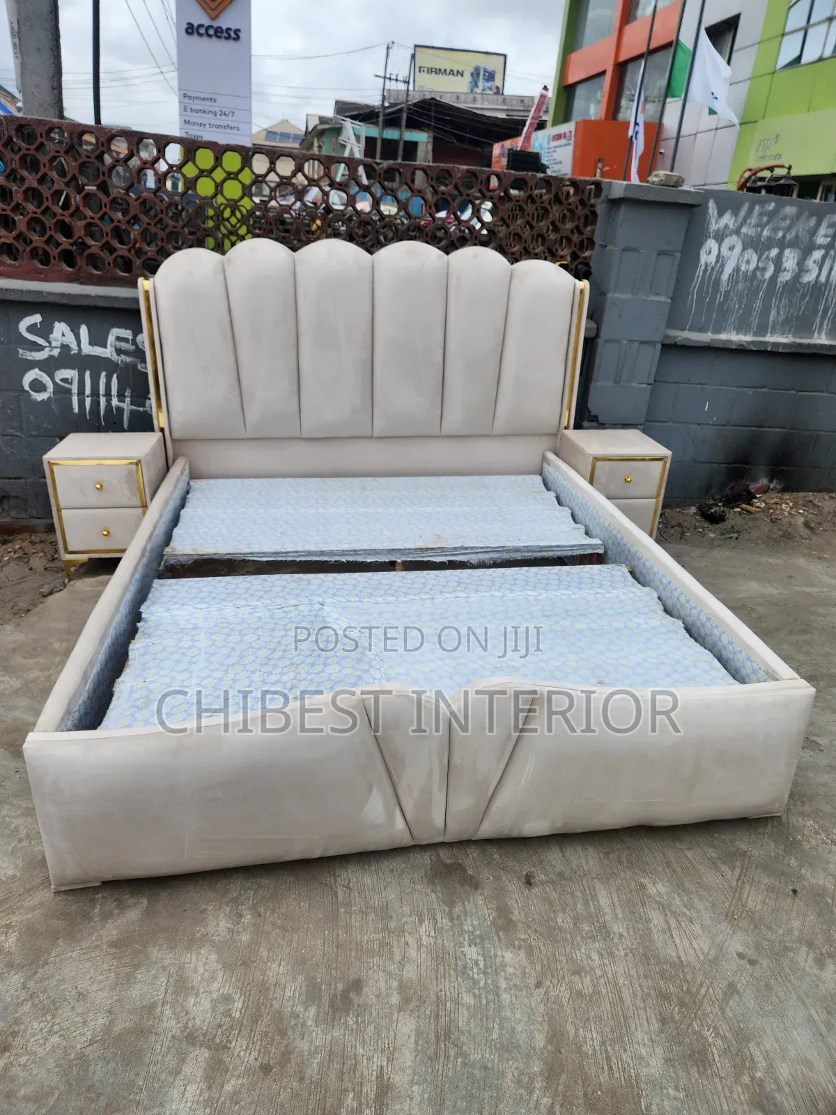 Executive 6by7 Family King Size Bed.