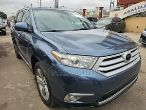 Toyota Highlander Limited 3.5l 4WD 2013 Blue