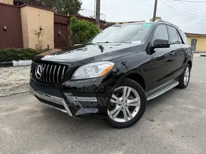 Mercedes-Benz M Class ML350 4MATIC 4dr SUV AWD (3.5L 6cyl 7A) 2014