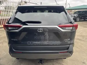 Toyota RAV4 Limited 2021 Gray