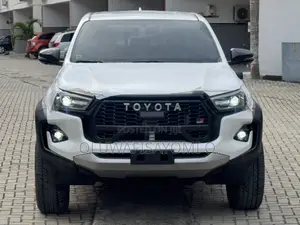 New Toyota Hilux 2024 White