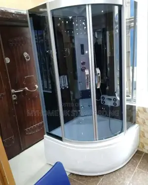 100x100 Shower Room. With High Bath