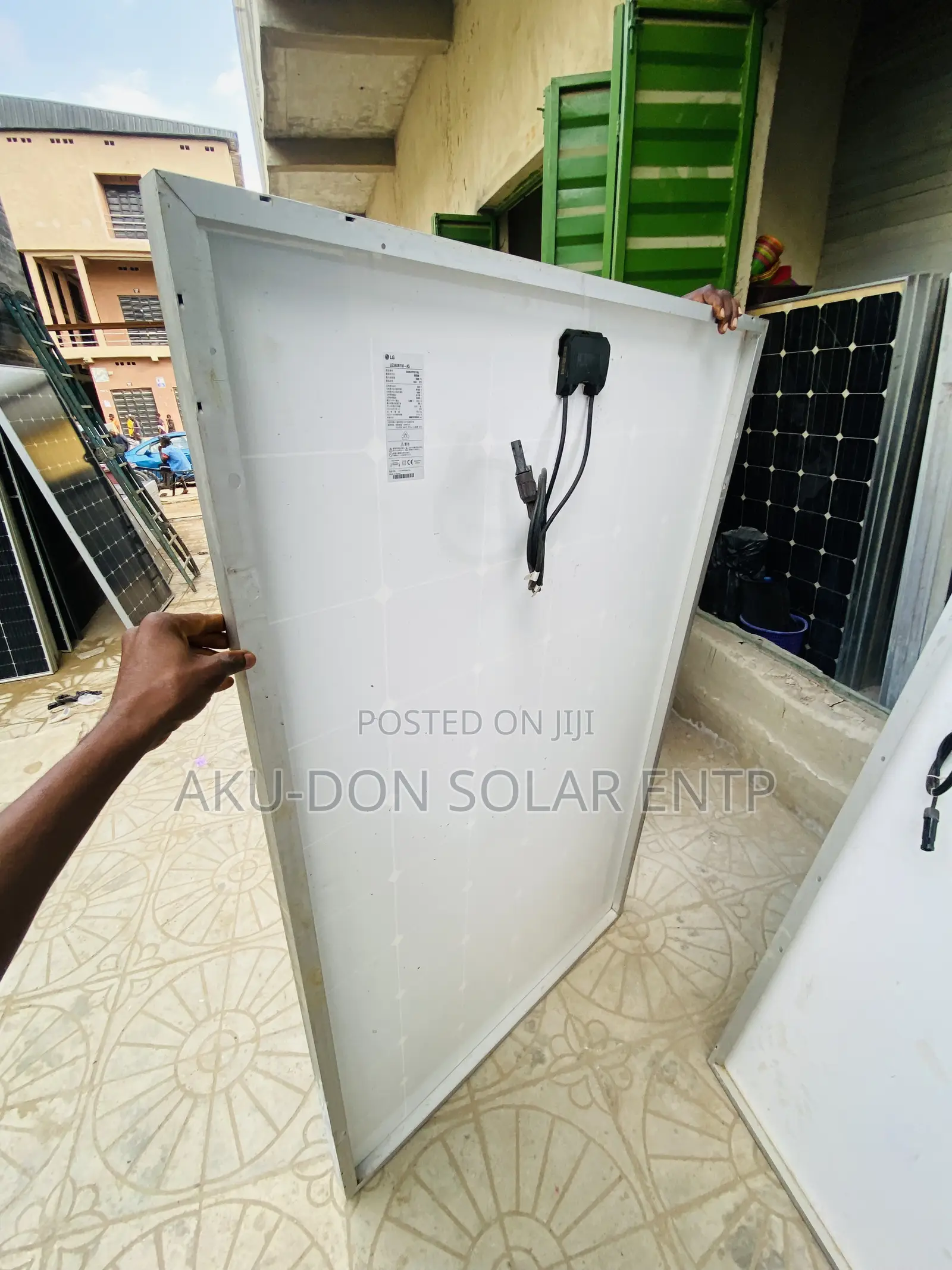 400watts 96cells High Efficiency Canadian Mono Crystalline Solar Panel