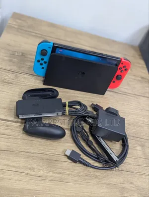 Photo - Used Nintendo Switch Oled