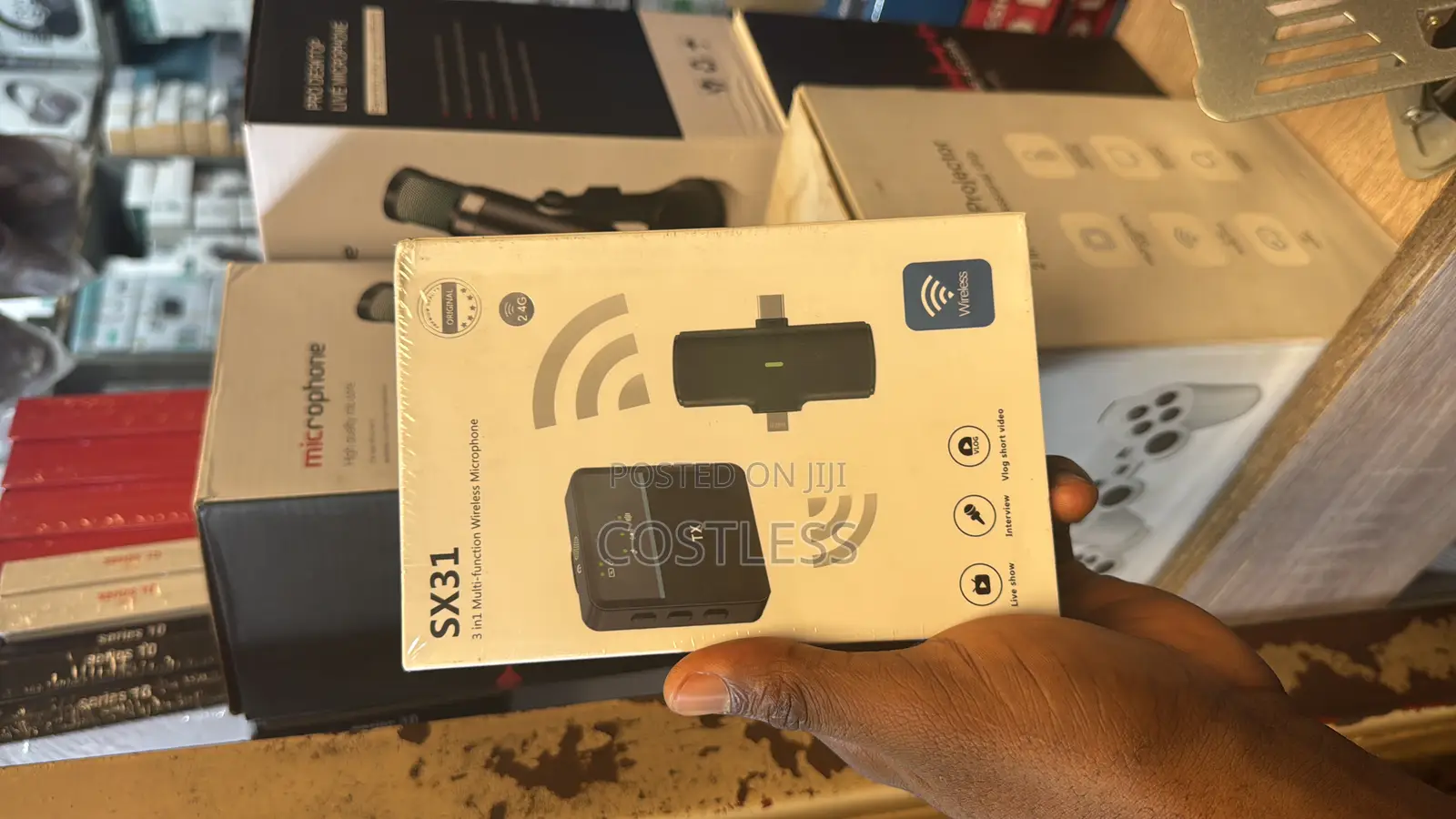 Wireless Dual Noise Cancellations Microphone