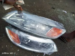 Head Light Audi Q7