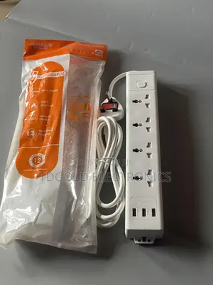 Pure Uk 4 Guards Extension Socket – 2500w | 3 Usb Ports