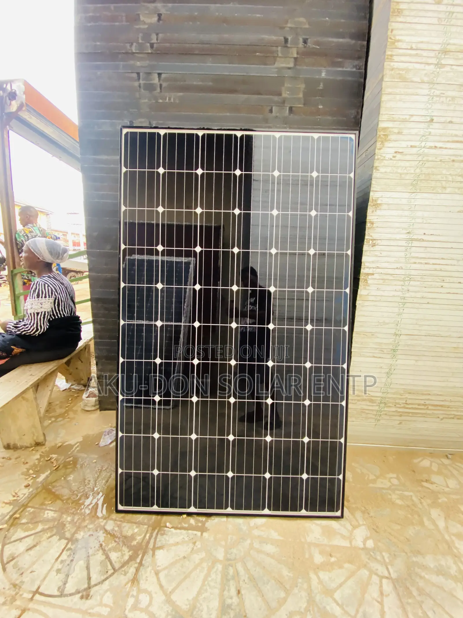 350watts 60cells Original Canadian Mono Solar Panels Blackframe