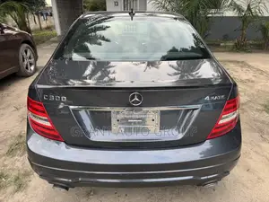 Mercedes-Benz C300 Luxury 4Matic Sedan AWD (3.5L 6cyl 7A) 2014 Gray