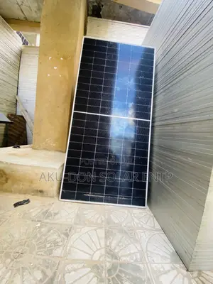 580watts 144cells High Efficiency Canadian Monocrystalline Solar Panel