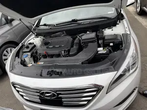 Hyundai Sonata Limited w/Brown Leather 4dr Sedan (2.4L 4cyl 6A) 2015