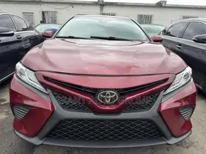 Toyota Camry XSE FWD (2.5L 4cyl 8AM) 2018 Red