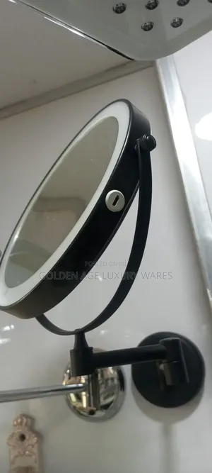 Black Magnifying Mirror With Light