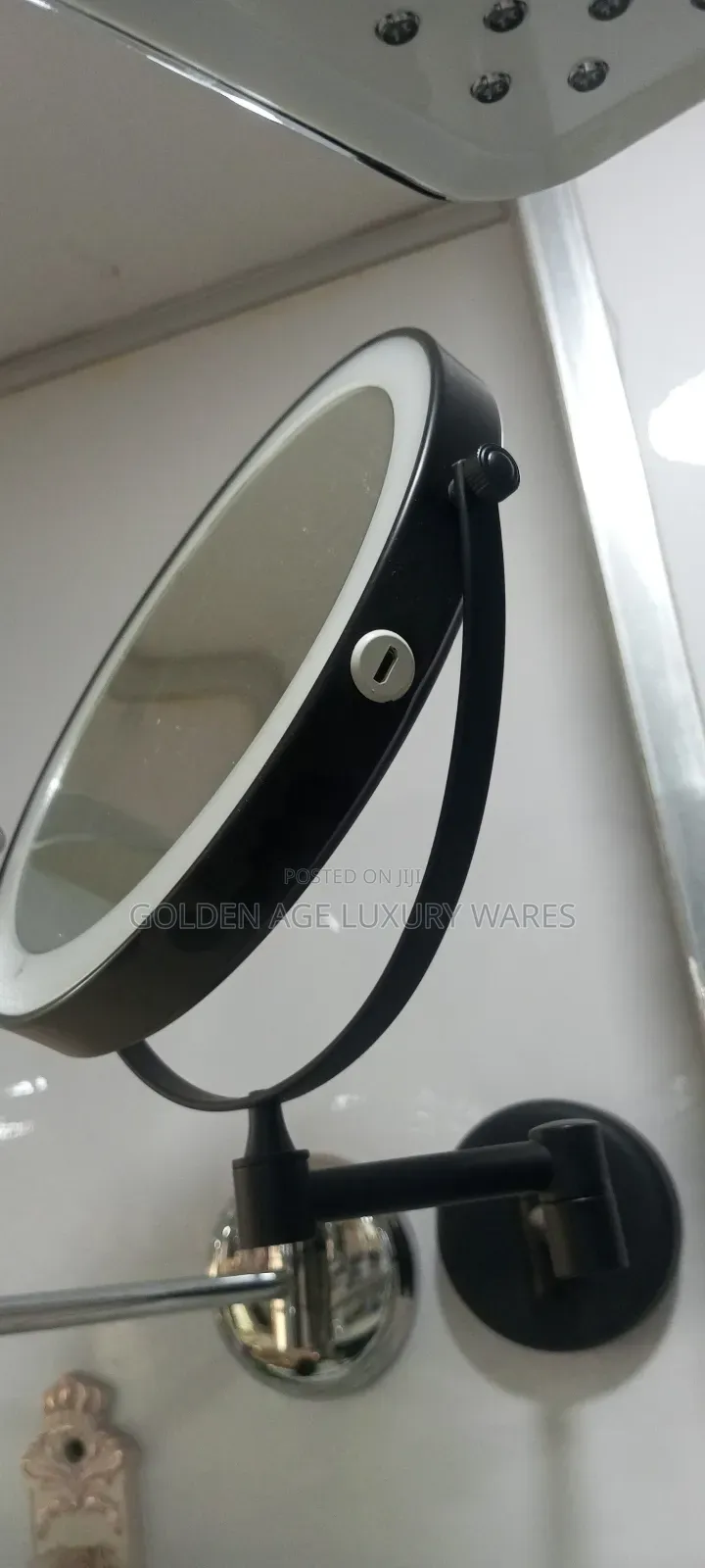 Black Magnifying Mirror With Light
