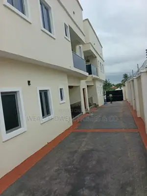 2bdrm Block of Flats in Akure for rent