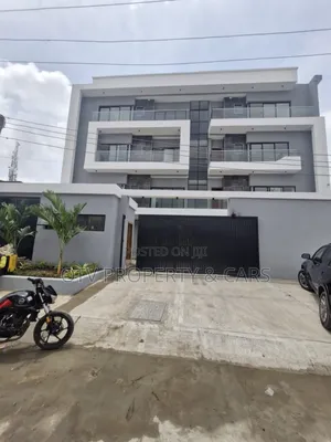 Furnished 3bdrm Apartment in Lekki Phase 1 for sale
