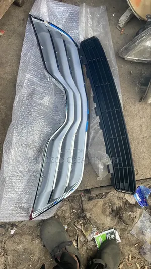 Up and Down Grill Camry 2010