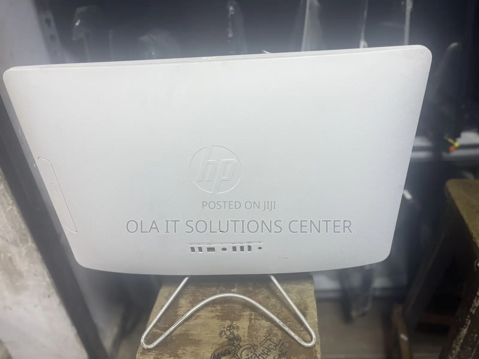 Desktop Computer HP AiO 24 8GB Intel Core I5 SSD 256GB