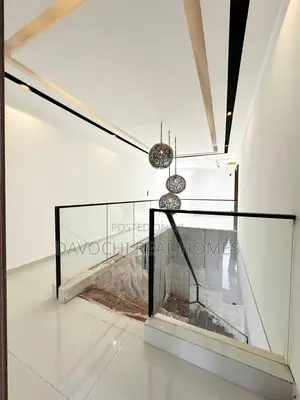4bdrm Maisonette in Lekki Phase1 for rent