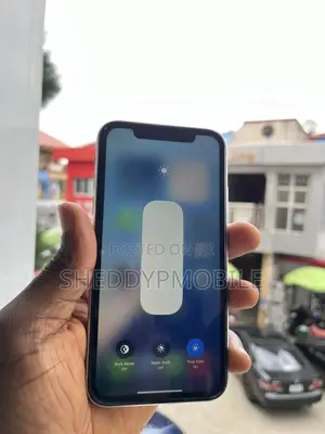 Apple iPhone XR 128 GB White