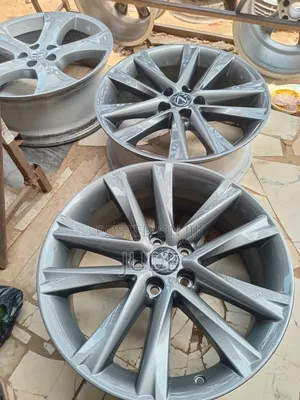 Follow Come Rx 350 and Toyota Venza