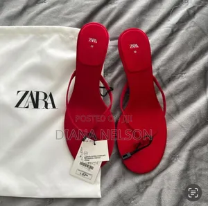 Photo - Zara Original Heel