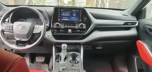 Toyota Highlander XSE 2021 White