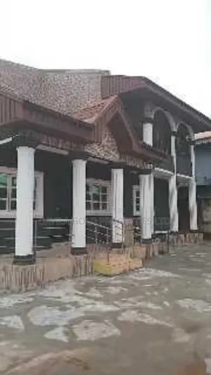 16bdrm Duplex in Benin City for rent