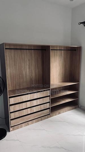 Clean ,Strong and Well Constructed 6 by 7 Wardrobe
