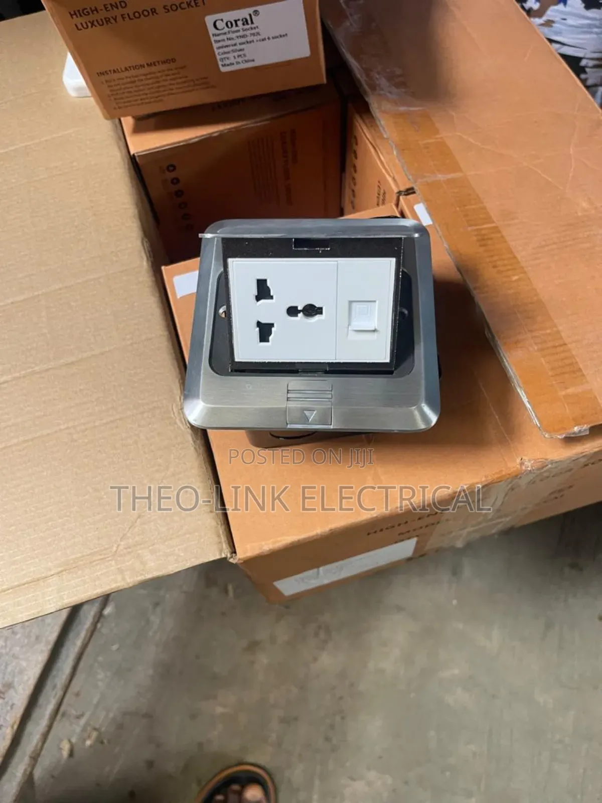 Single Floor Socket