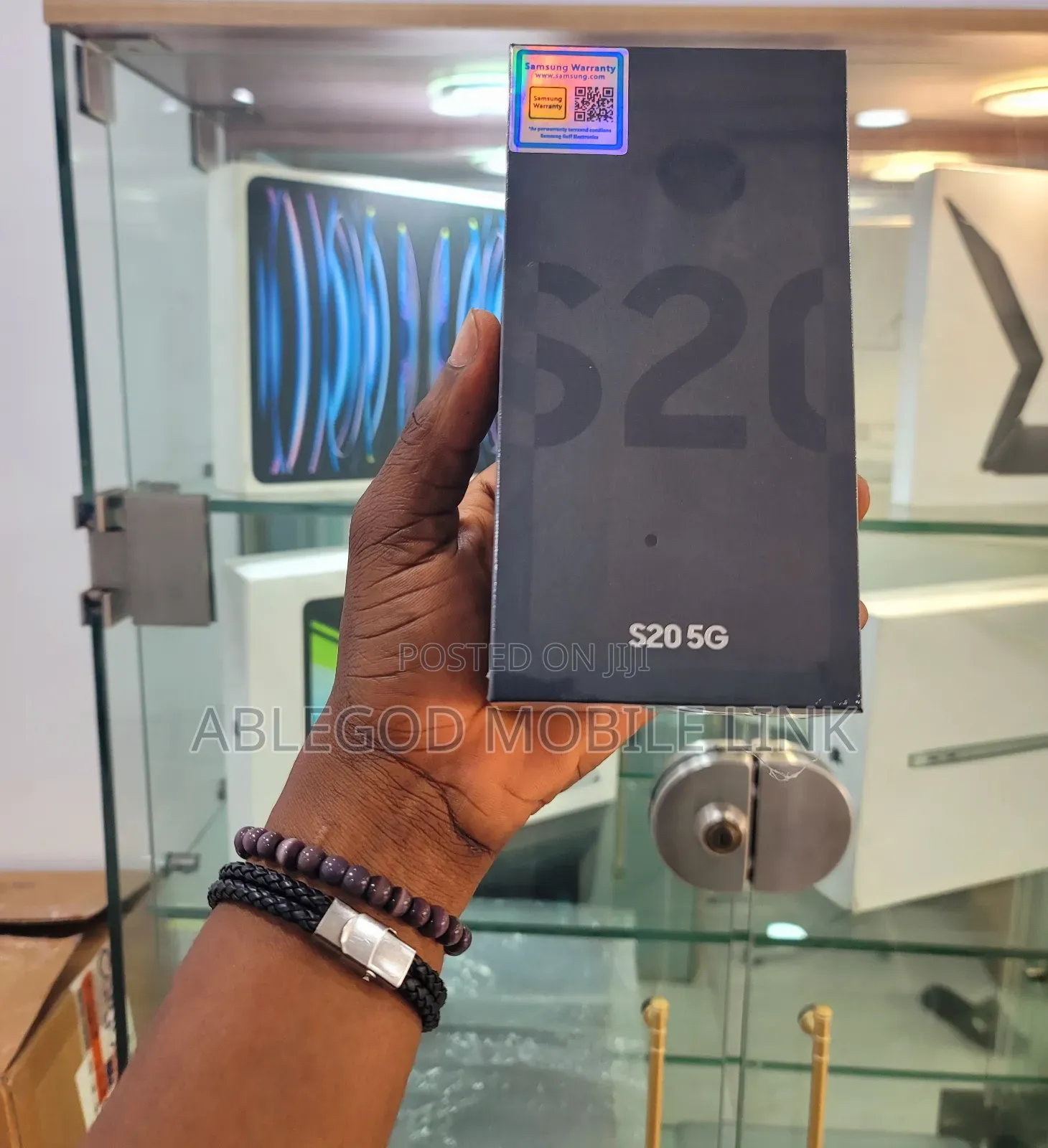 New Samsung Galaxy S20 128 GB Gray