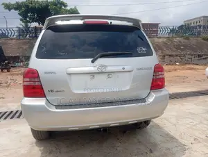 Toyota Highlander Limited V6 AWD 2002 Gold
