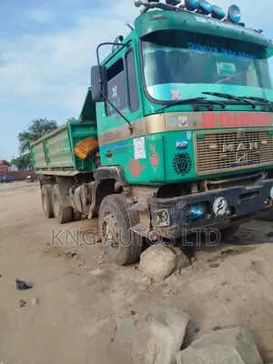 Photo - Man Diesel 10-Tyre