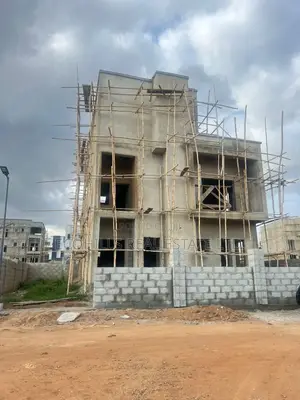 4bdrm Duplex in Ochacho Estate, Life Camp for sale