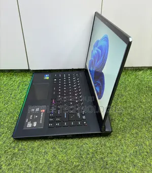 Laptop MSI GE66 Raider 16GB Intel Core i7 SSD 1T