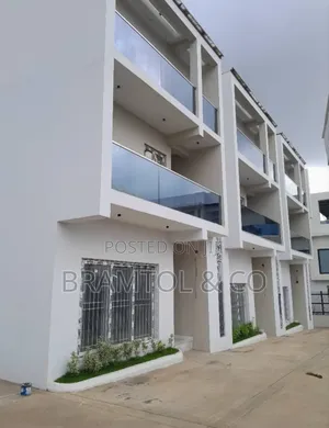 4bdrm Townhouse / Terrace in Mabushi for rent