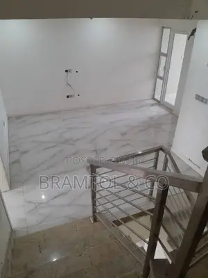 4bdrm Townhouse / Terrace in Mabushi for rent