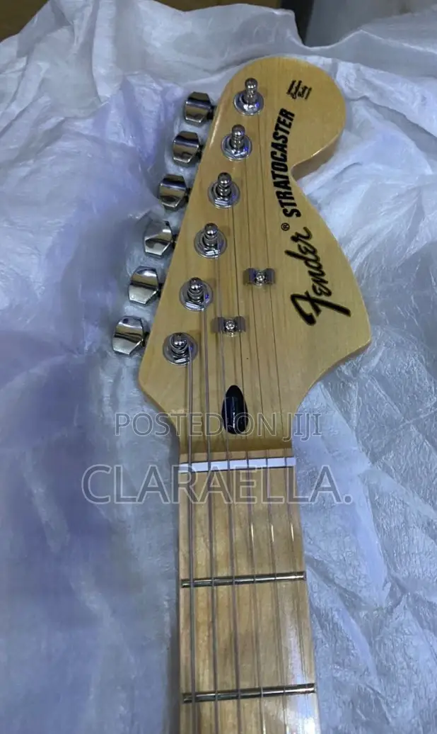 Squier Classic Vibe '70s Stratocaster Electric Guitar