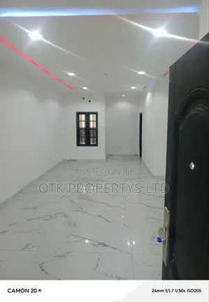 2bdrm Block of Flats in Fo1, Kubwa for rent