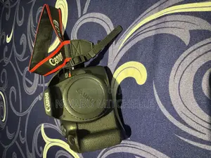 Photo - Canon Rebel T7 DSLR With 18-55mm Lens + Bag + Sd Card