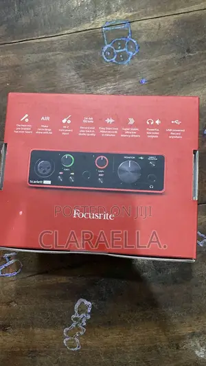 A Focusrite Scarlett Solo 4th Generation Usb-C Audio Interfa