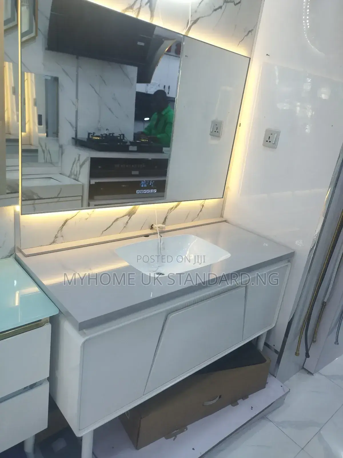 100cm Luxury Dinning Cabinet