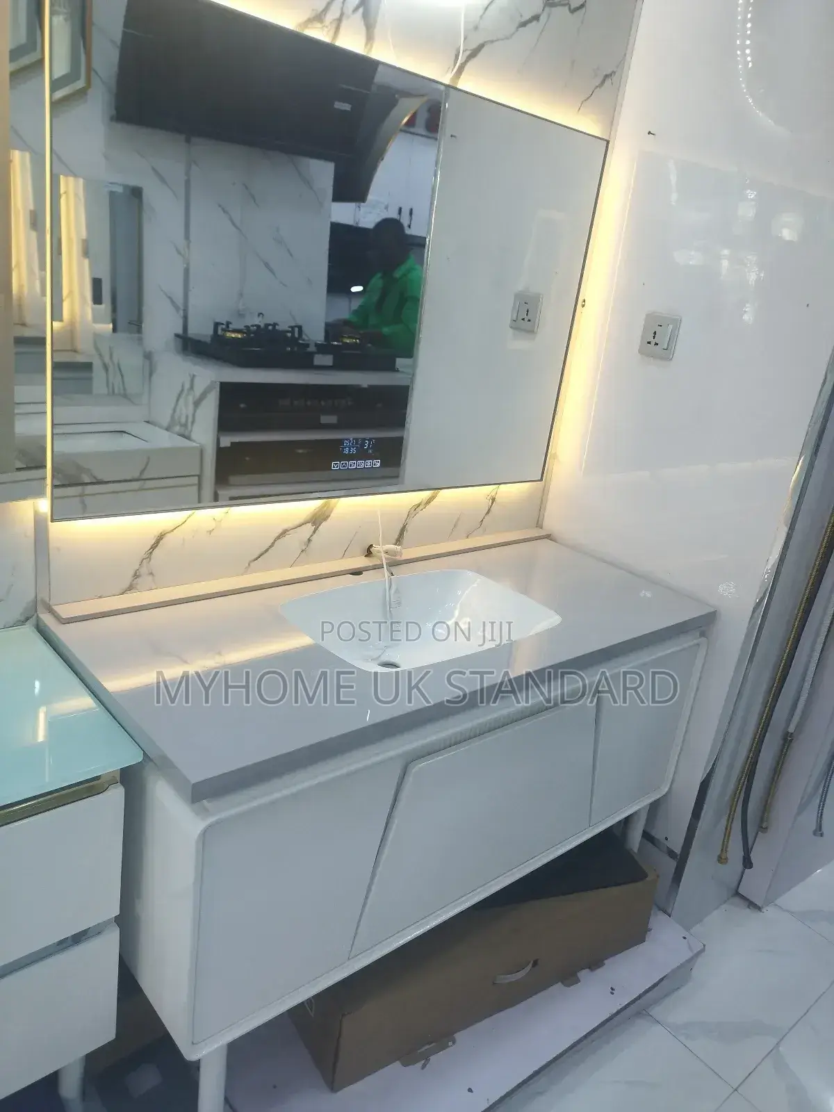100cm Luxury Dinning Cabinet