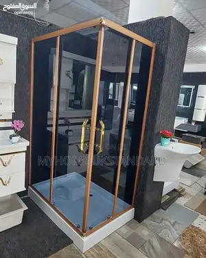 90×90 Cubicle Square With Gold Frame Design