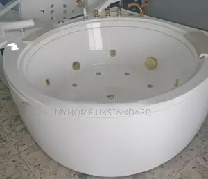 White Round Executive Jacuzzi
