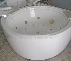 White Round Executive Jacuzzi
